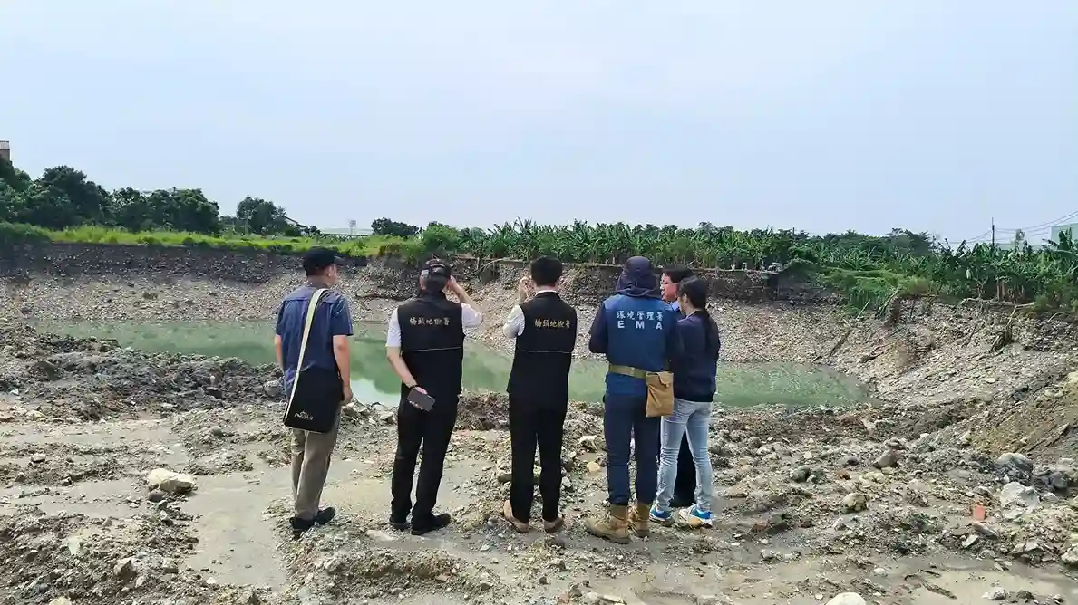 The prosecutor's office, the police, and the Environmental Management Department jointly carried out an environmental crime search operation