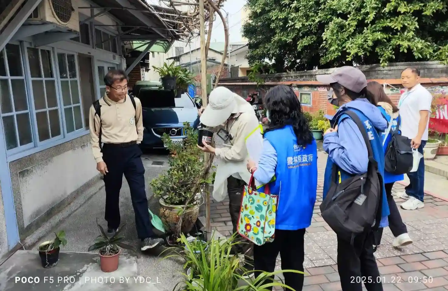 中區環境管理中心與地方環保局共同巡檢登革熱病媒蚊孳生場所情形1
