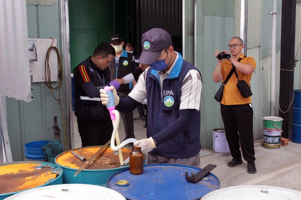 檢視「非法處理場所_廢棄物採樣及鑑別樣態」圖片