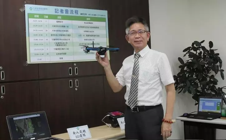中區環境管理中心葉廼群主任介紹科技工具的執法運用