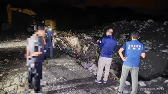 夜間查獲不法集團棄置廢棄物於南投縣濁水溪畔