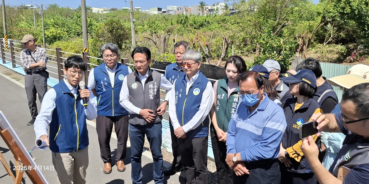 立委、環境部沈次長志修視察二仁溪廢棄物清理2期B場址情形