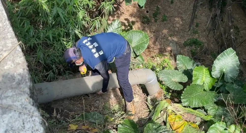 檢視「督察人員進行斷管」圖片