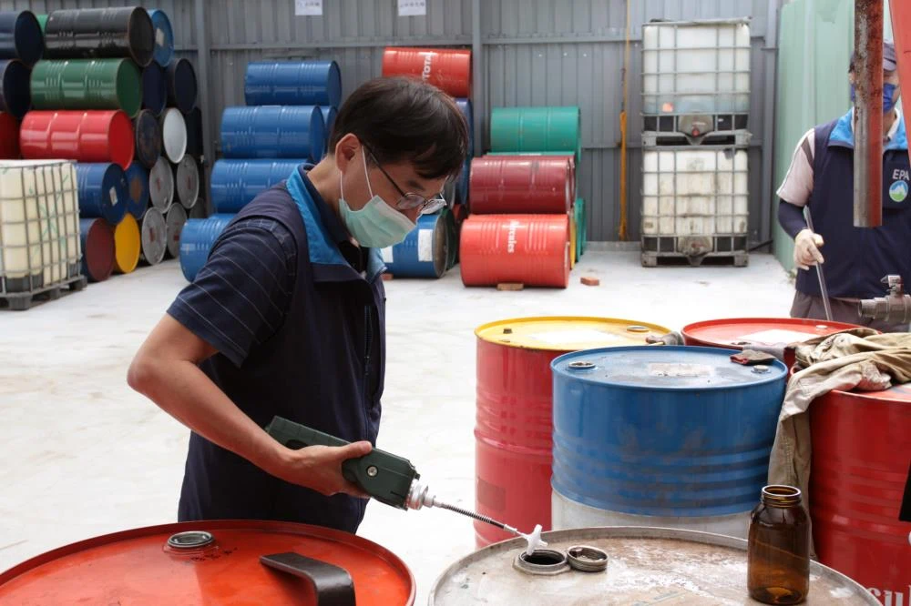 檢視「使用PID檢測_儀,釐清非法處理場所內廢棄物樣態」圖片