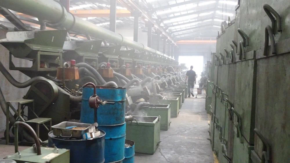 檢視「螺絲工廠廠內煙霧迷漫作業環境堪慮」圖片